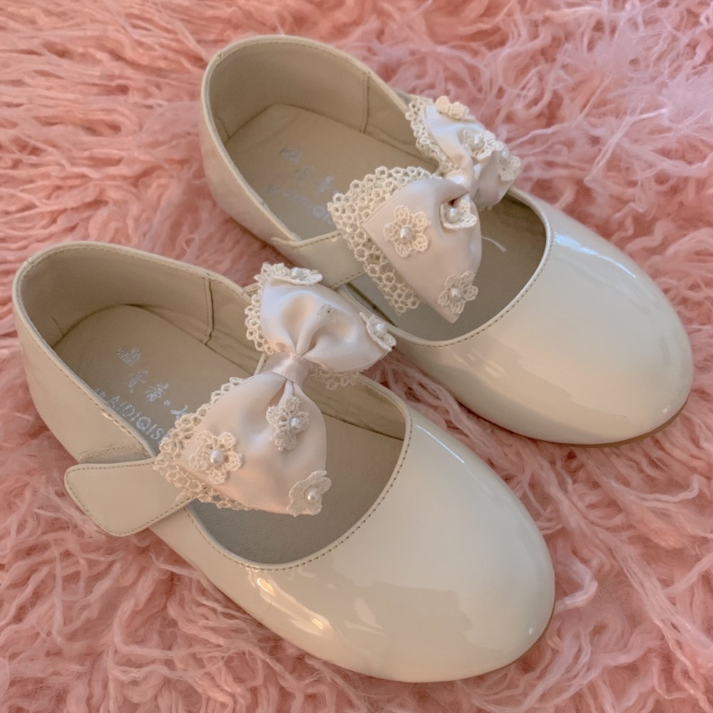 Girl’s Dress Shoe